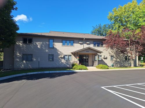 105-6601 Buckley Cir, Inver Grove Heights, MN, 55076-2012 | Card Image