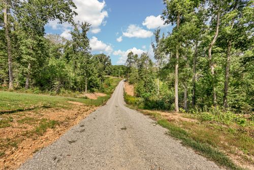 733 Mitchell Rd, Erin, TN, 37061-5147 | Card Image