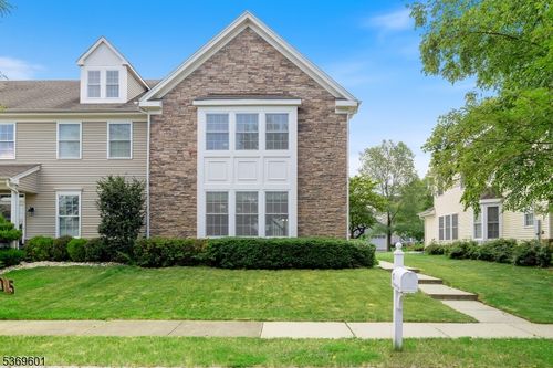 5 Horseshoe Pl, Chesterfield, NJ, 08515-9784 | Card Image