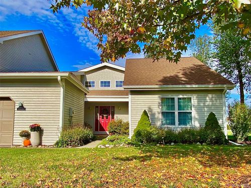 202 Cinnamon Cir, Rhinebeck, NY, 12572-2088 | Card Image