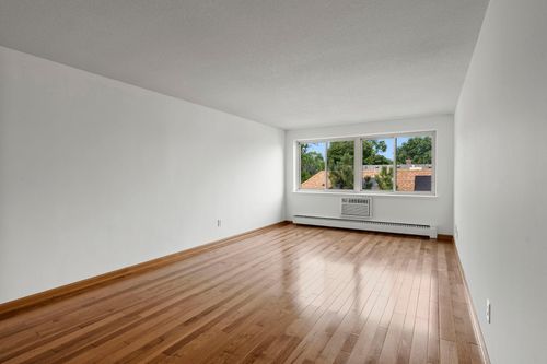 apt-403-4400 Upton Ave S, Minneapolis, MN, 55410-1929 | Card Image