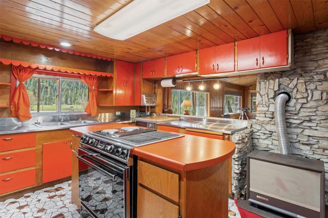 1936 E Fork Rd, House other with 3 bedrooms, 1 bathrooms and null parking in Sula MT | Image 12