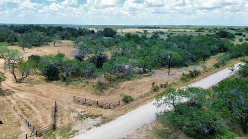 118 Pr Dax Ln, Pleasanton, TX, 78064 | Card Image
