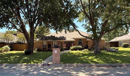2710 Hunters Run, Brownwood, TX, 76801-6053 | Card Image