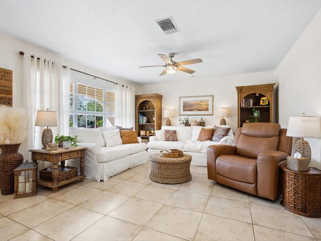 7460 Dickens Dr, House other with 3 bedrooms, 2 bathrooms and null parking in SARASOTA FL | Image 8