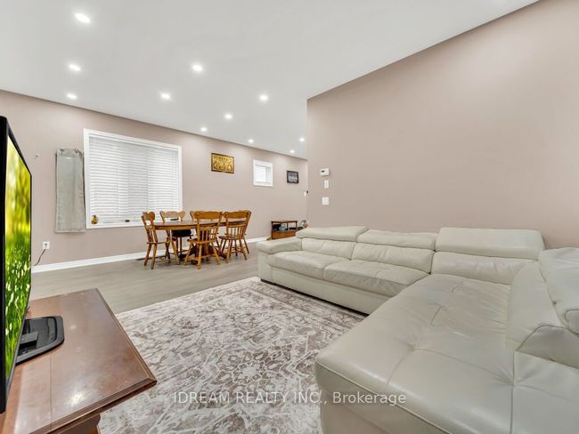 7 Icefall Rd, House attached with 3 bedrooms, 3 bathrooms and 2 parking in Caledon ON | Image 12