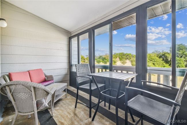 Downstairs Lanai | Image 36
