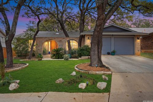 6110 Woodmoor St, San Antonio, TX, 78249-2423 | Card Image