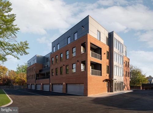 208 E 2nd St, FREDERICK, MD, 21701-7005 | Card Image