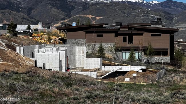 9452 N Vale View Cir, House other with 4 bedrooms, 6 bathrooms and null parking in Kamas UT | Image 4