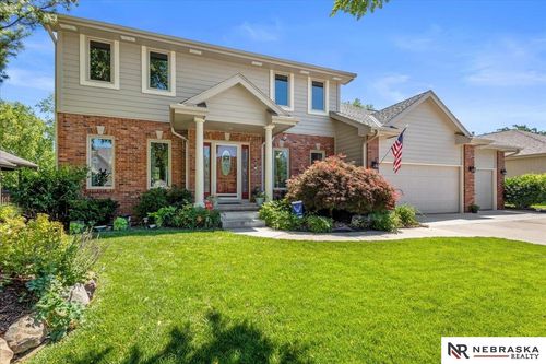 913 Woodland Ave, Papillion, NE, 68046-6032 | Card Image