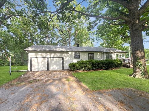 9004 E 55th St, Raytown, MO, 64133-2718 | Card Image