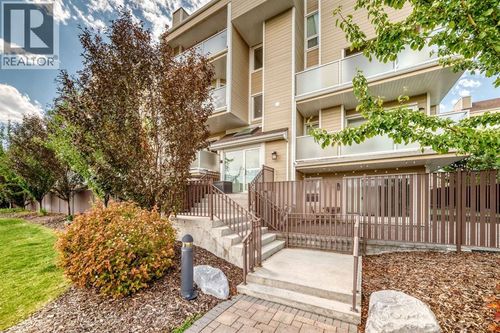3717 42 St Nw, Calgary, AB, T3A2W2 | Card Image