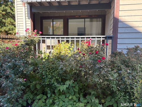 49-130 Coe Ave, East Haven, CT, 06512-4762 | Card Image