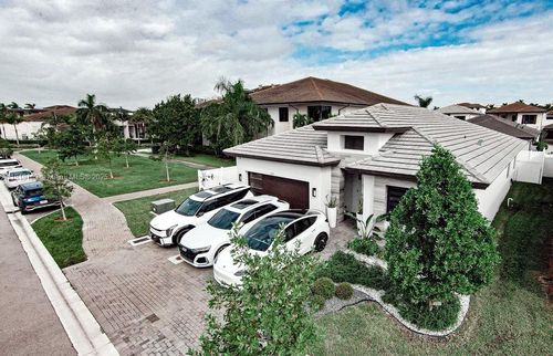 8137 Nw 46th Ter, Doral, FL, 33166-5881 | Card Image