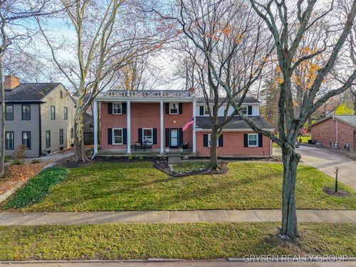 2735 Barfield Dr Se, Grand Rapids, MI, 49546-5569 | Card Image