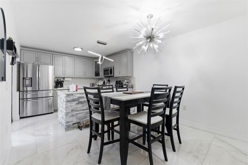 1017 10th Way, West Palm Beach, FL, 33407-6619 | Card Image