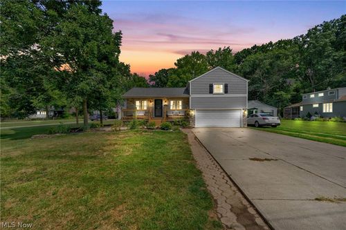23216 Alexander Rd, North Olmsted, OH, 44070-1108 | Card Image