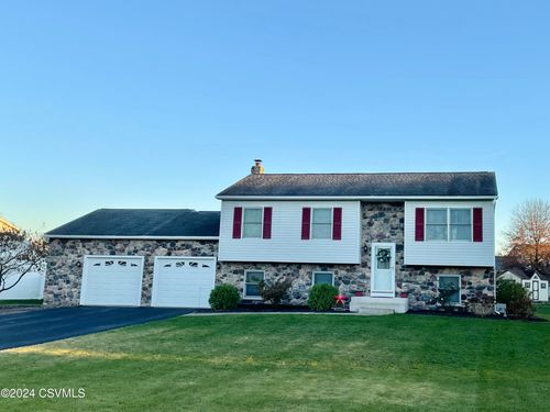 118 Meadow Green Drive, Mifflinburg, PA, 17844 | Card Image