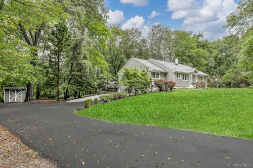 13 Tice Ct, Spring Valley, NY, 10977-6710 | Card Image