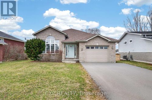 57 Lakebreeze Crt, Wellington, ON, K0K1Z0 | Card Image