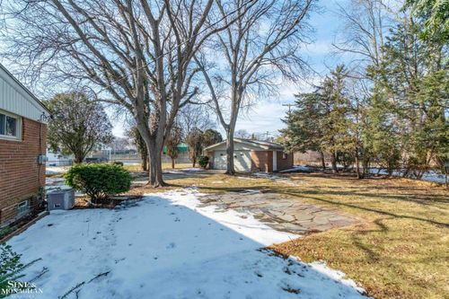 22425 Sunnyside St, Saint Clair Shores, MI, 48080-2441 | Card Image