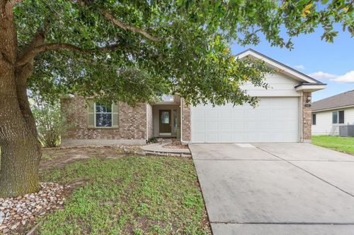 125 Bayliss St, Hutto, TX, 78634-5575 | Card Image