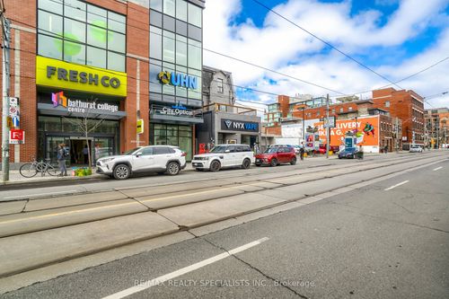1-450 Bathurst St, Toronto, ON, M5T2S6 | Card Image