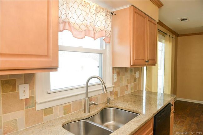 96 Harding St, House other with 3 bedrooms, 2 bathrooms and null parking in Wethersfield CT | Image 11