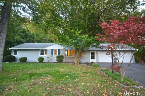 147 Magee Drive, Hamden, CT, 06514 | Card Image