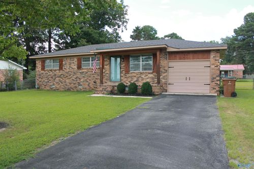 309 Star St Sw, Hartselle, AL, 35640-4049 | Card Image