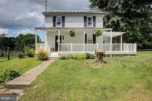 11245 Wharf Rd, WAYNESBORO, PA, 17268-8990 | Card Image