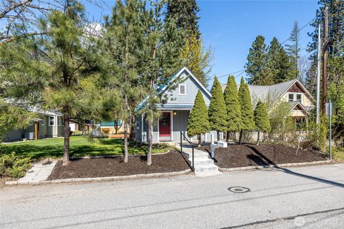 132 Whitman St, Leavenworth, WA, 98826-1248 | Card Image