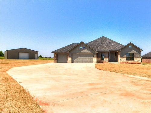 9161 Oak Tree Circle, Edmond, OK, 73025 | Card Image