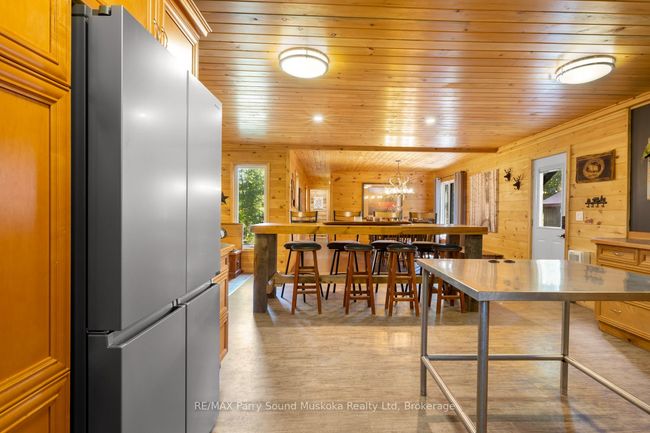 1099 Bunny Trail, House other with 6 bedrooms, 2 bathrooms and 10 parking in Dunchurch ON | Image 35