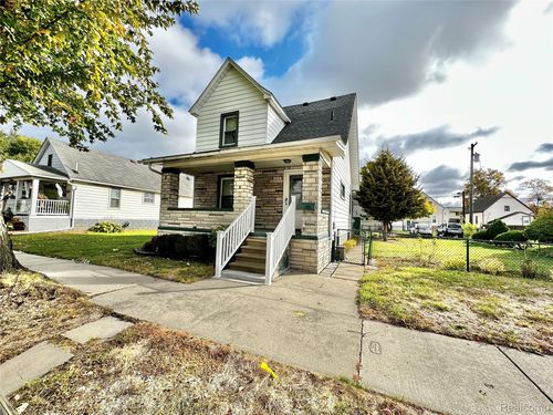 1815 5th St, Wyandotte, MI, 48192-3916 | Card Image