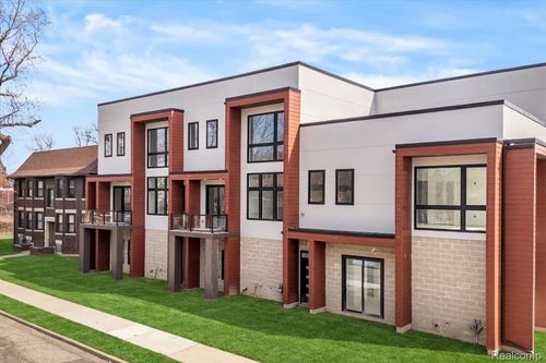 3-177 Gladstone St, Detroit, MI, 48202-1728 | Card Image