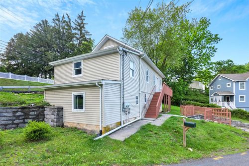 122 N Liberty Dr, Stony Point, NY, 10980-1332 | Card Image
