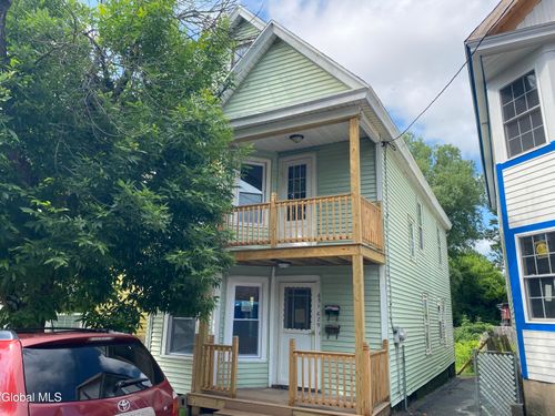 629 Lang St, Schenectady, NY, 12308-1905 | Card Image