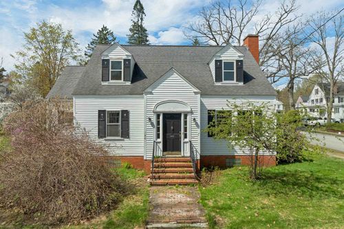 124 Dartmouth St, Laconia, NH, 03246-3053 | Card Image