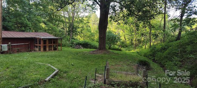 side yard view | Image 29