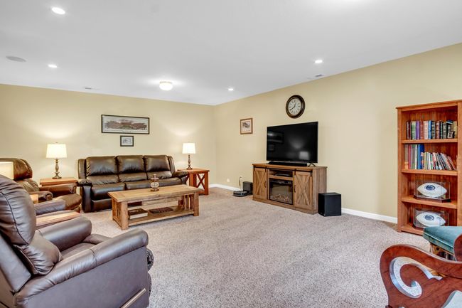 1430 Redbud Ct, House other with 5 bedrooms, 3 bathrooms and null parking in Halstead KS | Image 25