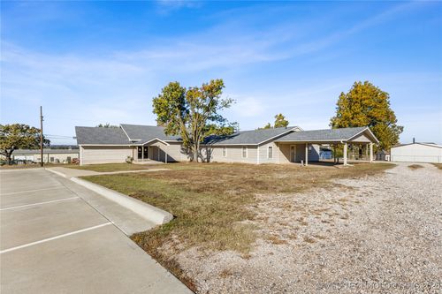 12229 S 49th West Westavenue, Sapulpa, OK, 74066 | Card Image