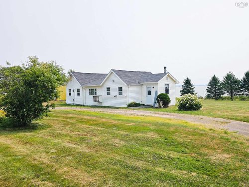 4606 Highway 2, Upper Economy, NS, B0M1B0 | Card Image