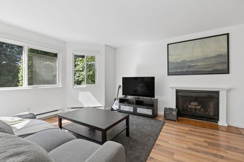 405-9880 Manchester Dr, Burnaby, BC, V3N4R3 | Card Image