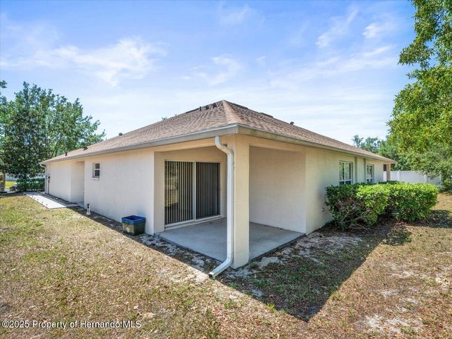 3885 Crossline Dr, House other with 2 bedrooms, 2 bathrooms and null parking in Spring Hill FL | Image 34