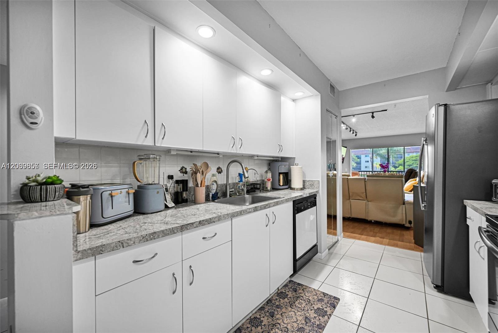 Residential in Pembroke Pines 2