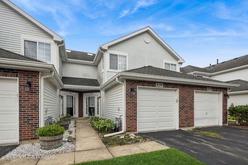 8291-8291 Ripple Ridge Cv, Darien, IL, 60561 | Card Image