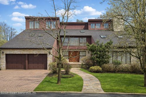 10 Arbutus Way, Staten Island, NY, 10312-4538 | Card Image