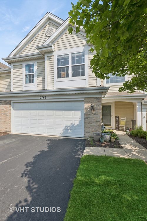 2766 Borkshire Ln, Aurora, IL, 60502-4421 | Card Image